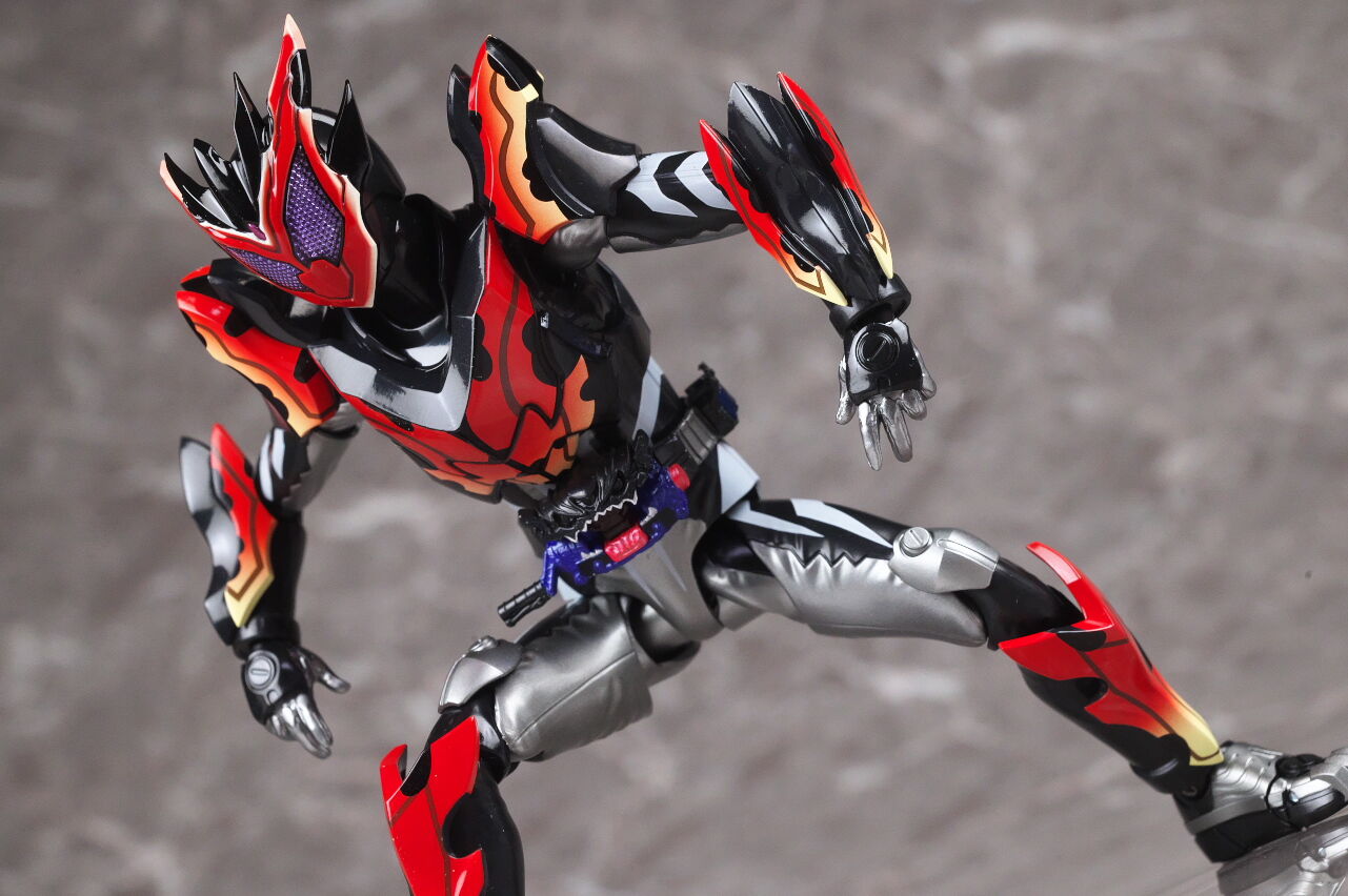 [未開封品] S.H.F 仮面ライダービターガヴ スパーキングミフォーム S.H.Figuarts 仮面ライダービターガヴ スパーキングミフォーム | 仮面