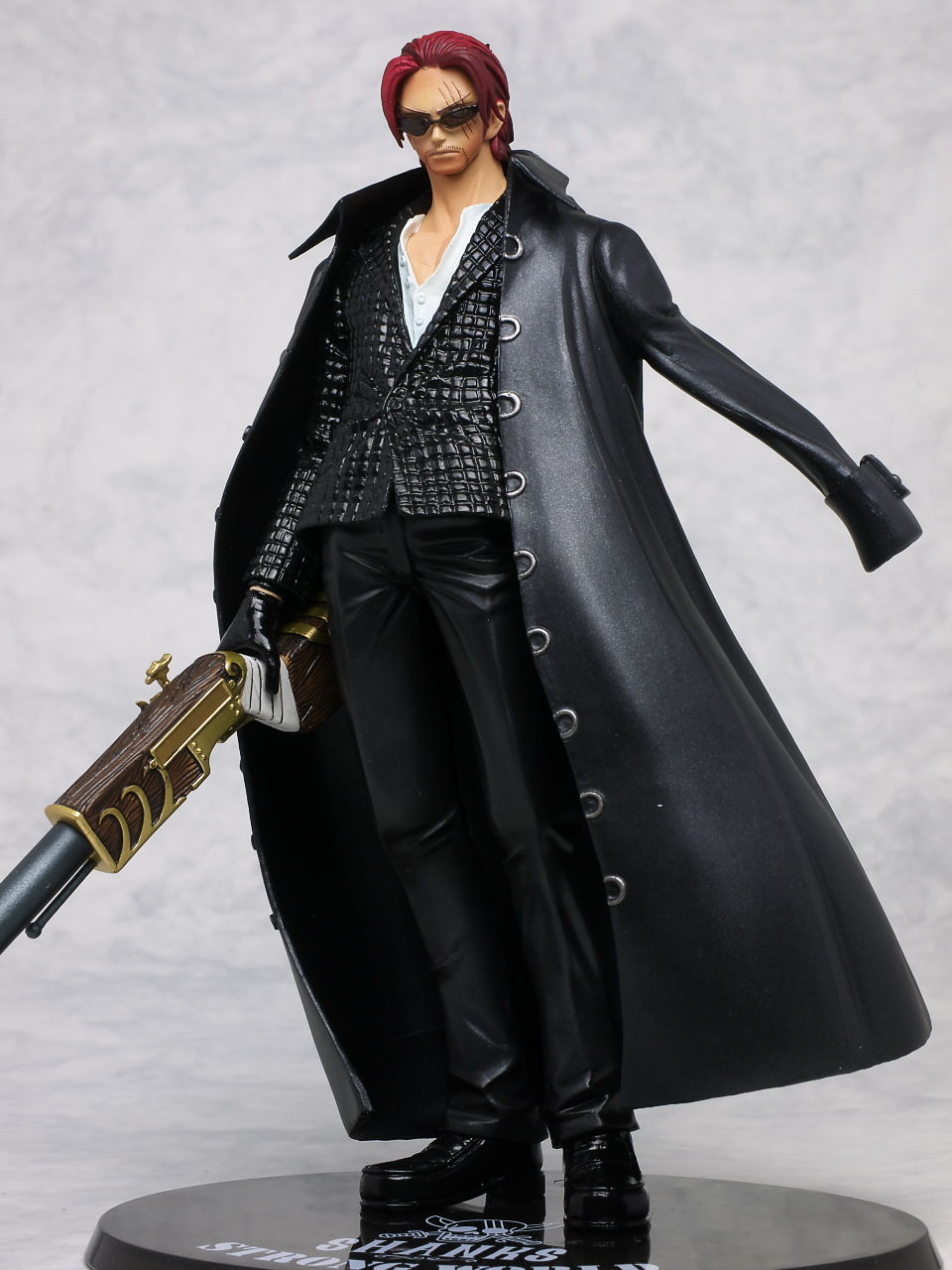 フィギュアーツZERO シャンクス (ストロング・ワールドVer フィギュアーツZERO シャンクス (ストロング・ワールドVer