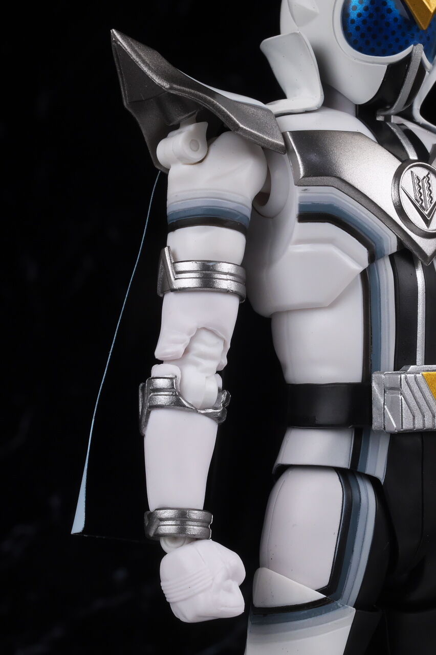 S.H.フィギュアーツ ゼンカイザーブラック レビュー : はっちゃか