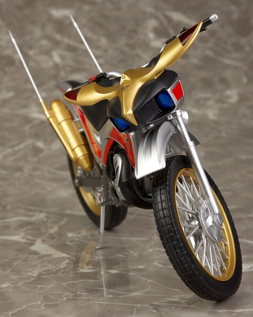 S.H.フィギュアーツ トライチェイサー2000 レビュー : はっちゃか