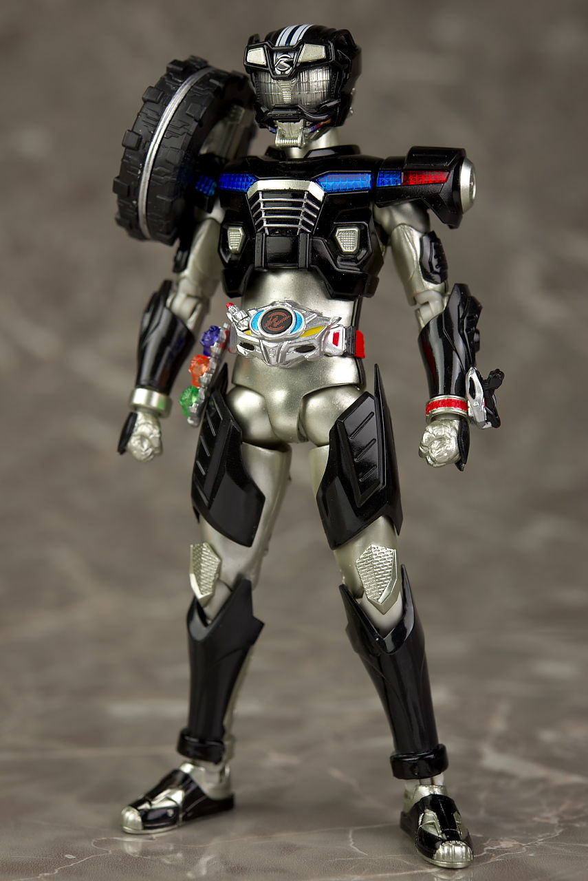 S.H.フィギュアーツ 仮面ライダードライブ タイプワイルド 約145mm PVC&amp;ABS製 塗装済み可動フィギュア qqffhab Amazon.co.jp: TAMASHII NATIONS S.H.フィギュアーツ 仮面