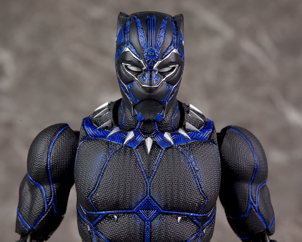 SHフィギュアーツブラックかキング S.H.フィギュアーツ ブラックパンサー -キング・オブ・ワカンダ