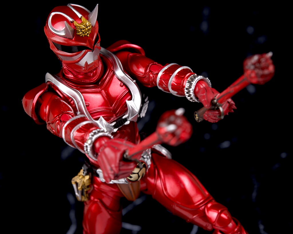 S.H.Figuarts 仮面ライダー響鬼紅