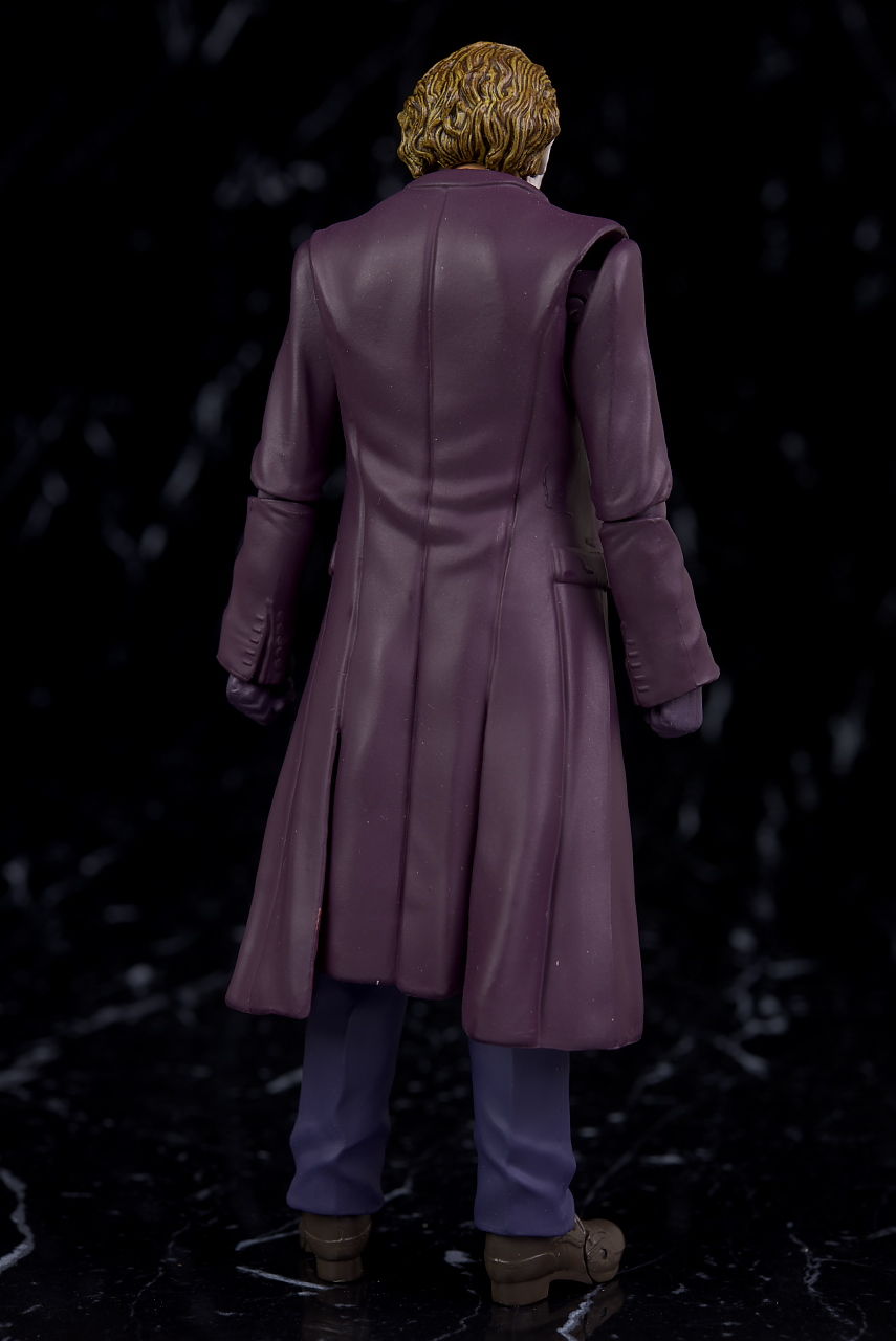 S.H.フィギュアーツ ジョーカー(The Dark Knight) Amazon.co.jp: TAMASHII NATIONS S.H.フィギュアーツ バットマン