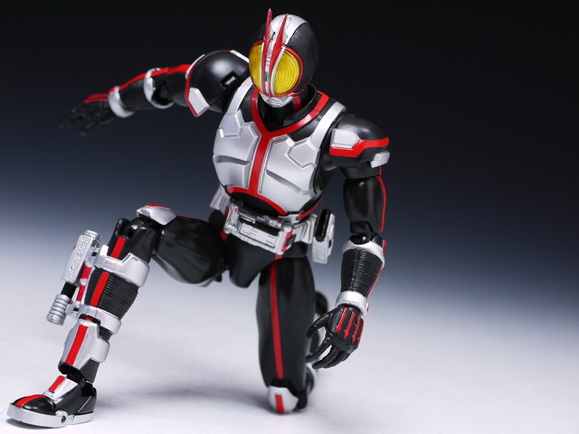 S.H.フィギュアーツ 仮面ライダー555 レビュー