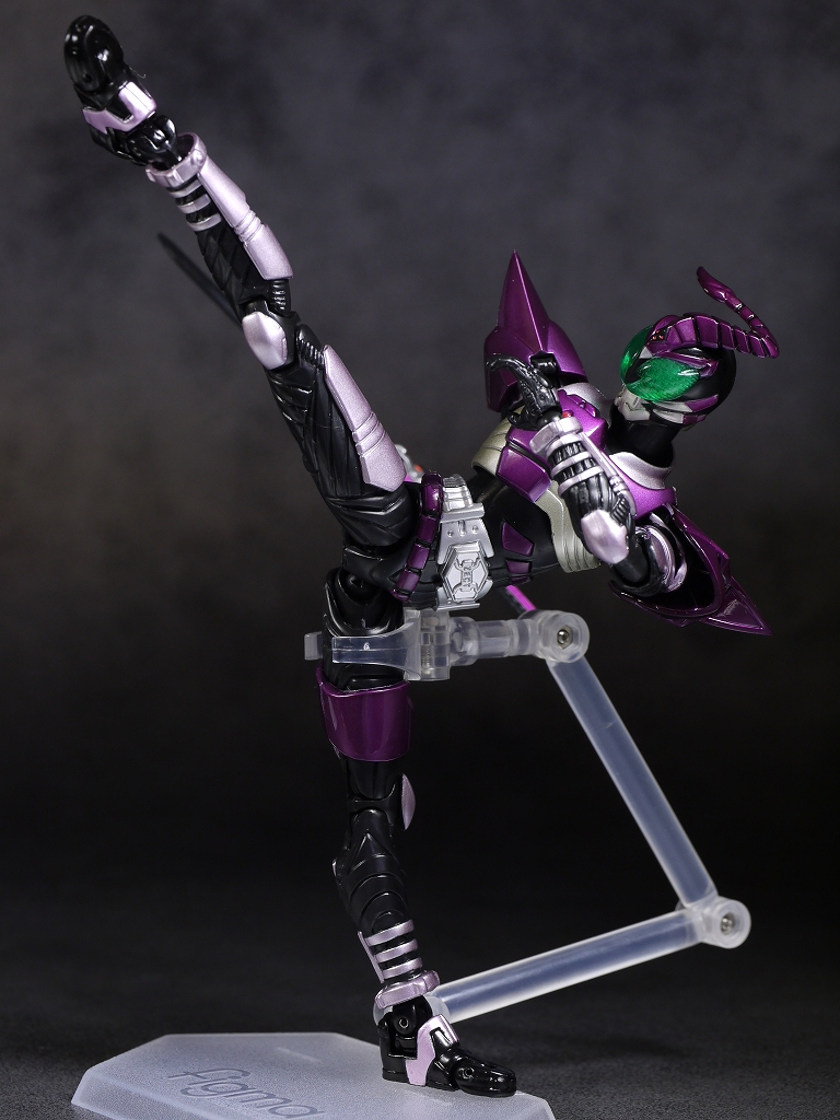 S.H.フィギュアーツ 仮面ライダーサソード レビュー : はっちゃか