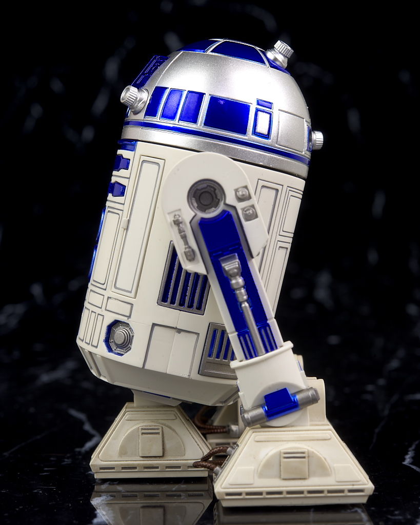 Amazon.com: S.H. Figuarts Star Wars R2-D2(A NEW HOPE) 90 mm