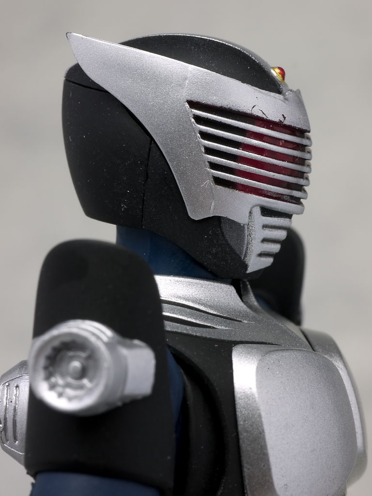 S.H.フィギュアーツ 仮面ライダー龍騎 (ブランク体) レビュー