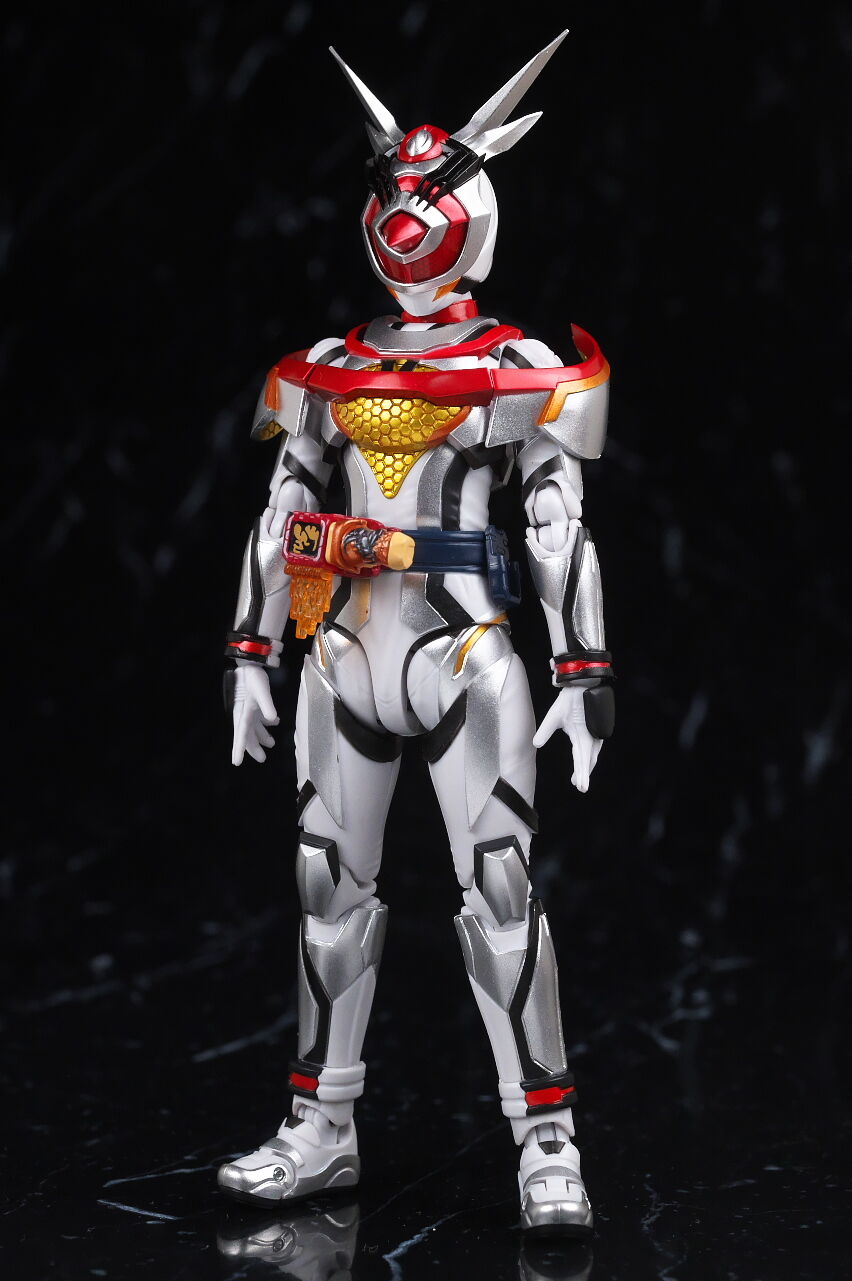 S.Hフィギュアーツ　仮面ライダーアギレラ　新品未開封