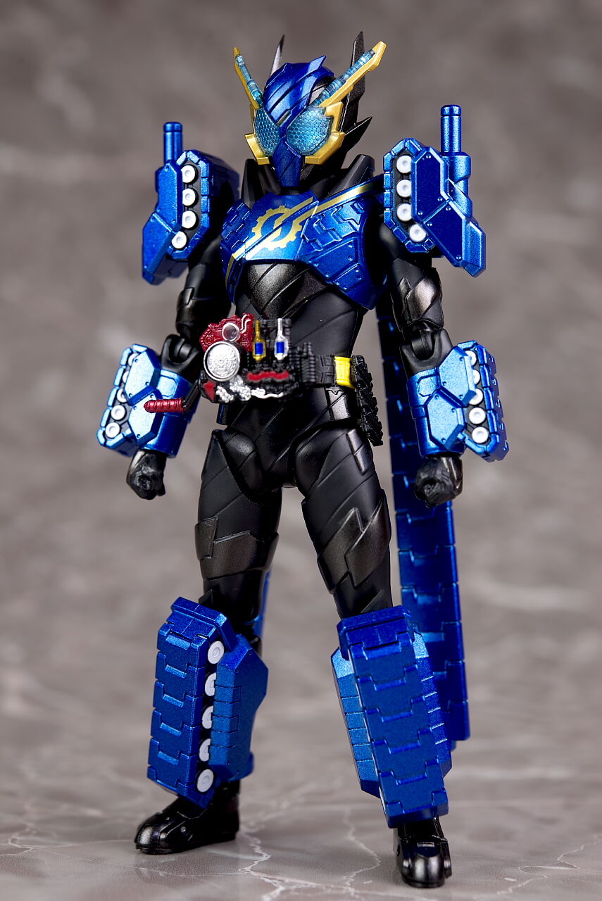 S.H.フィギュアーツ 仮面ライダービルド タンクタンクフォーム ...