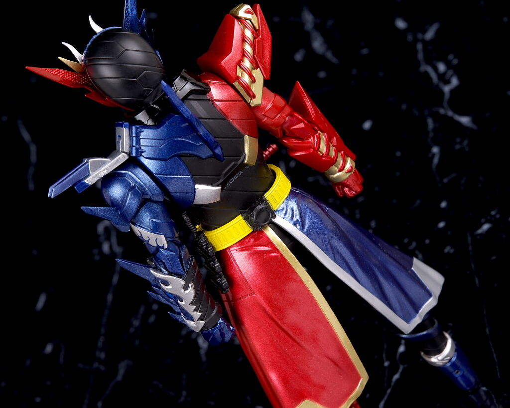 SHフィギュアーツ　仮面ライダークローズビルド 610z5kmlgeL._UF350,350_QL80_.jpg