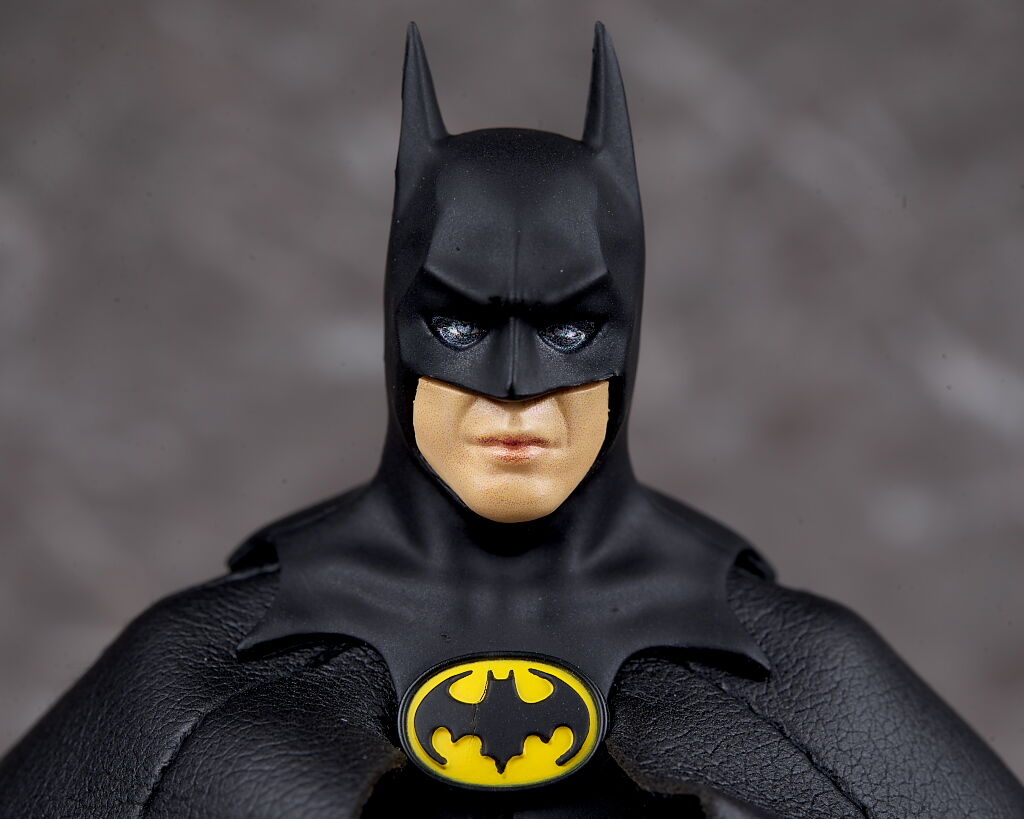 【未開封】フィギュアーツ バットマン BATMAN 1989 マイケルキートン