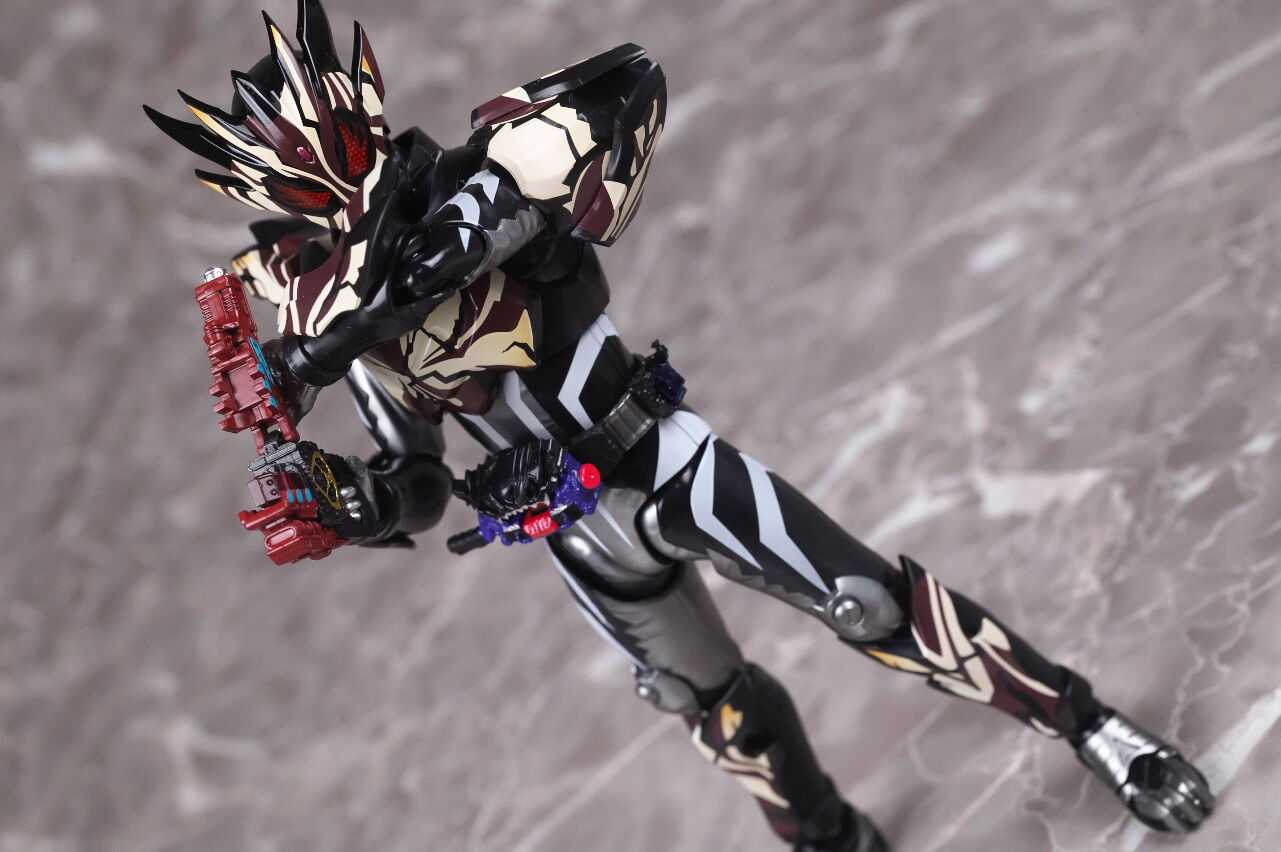 S.H.フィギュアーツ 仮面ライダービターガヴ マーブルブレイクッキー