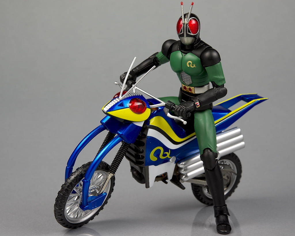 S.H.Figuarts フィギュアーツ アクロバッター　仮面ライダーBLACK