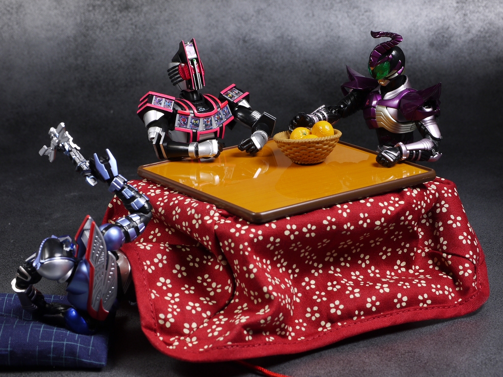 S.H.フィギュアーツ 仮面ライダーサソード レビュー : はっちゃか