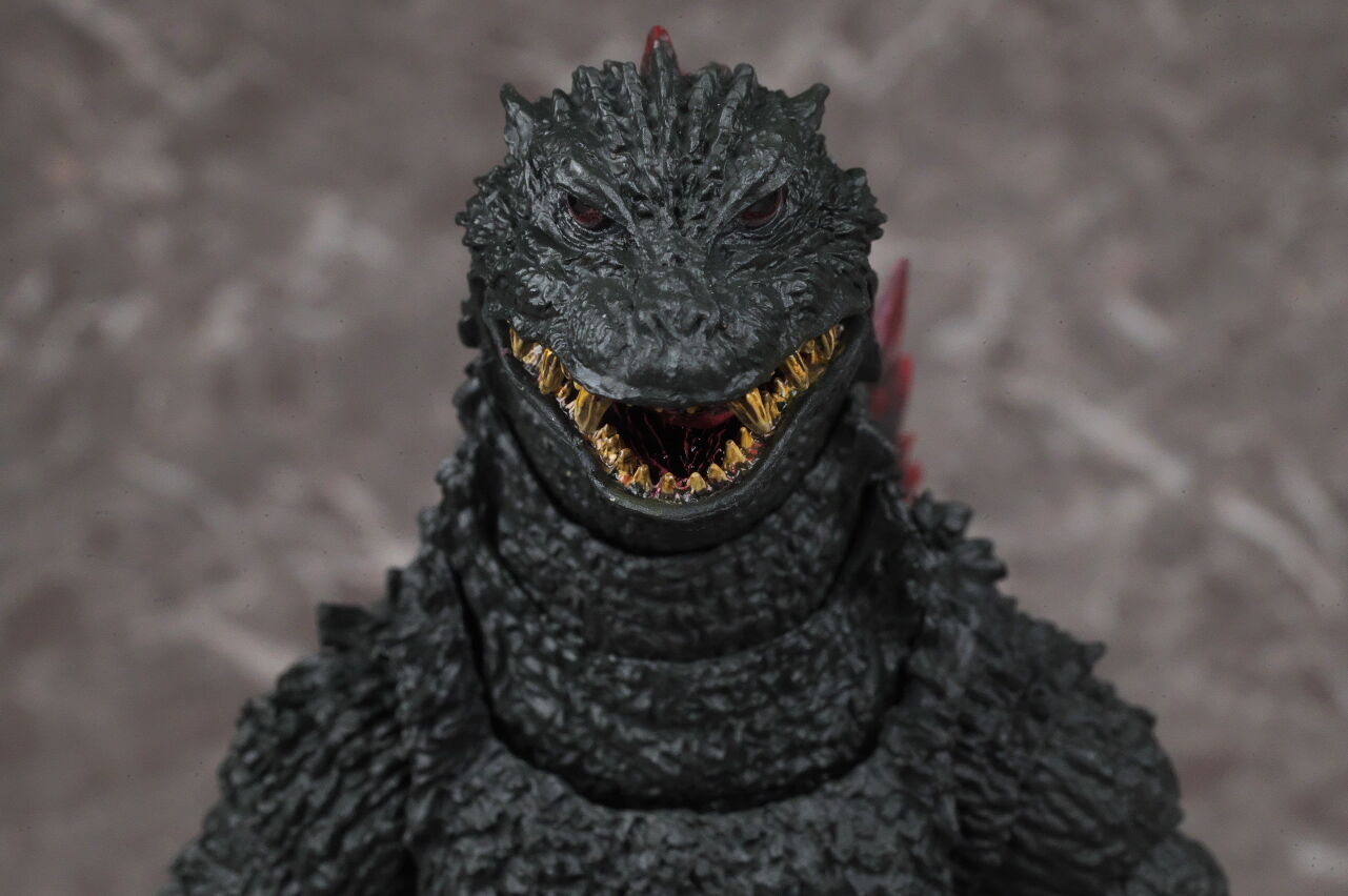S.H.MonsterArtsゴジラ2000ミレニアム（2013年発売） Amazon.co.jp: S.H.MonsterArts ゴジラ2000ミレニアム Special