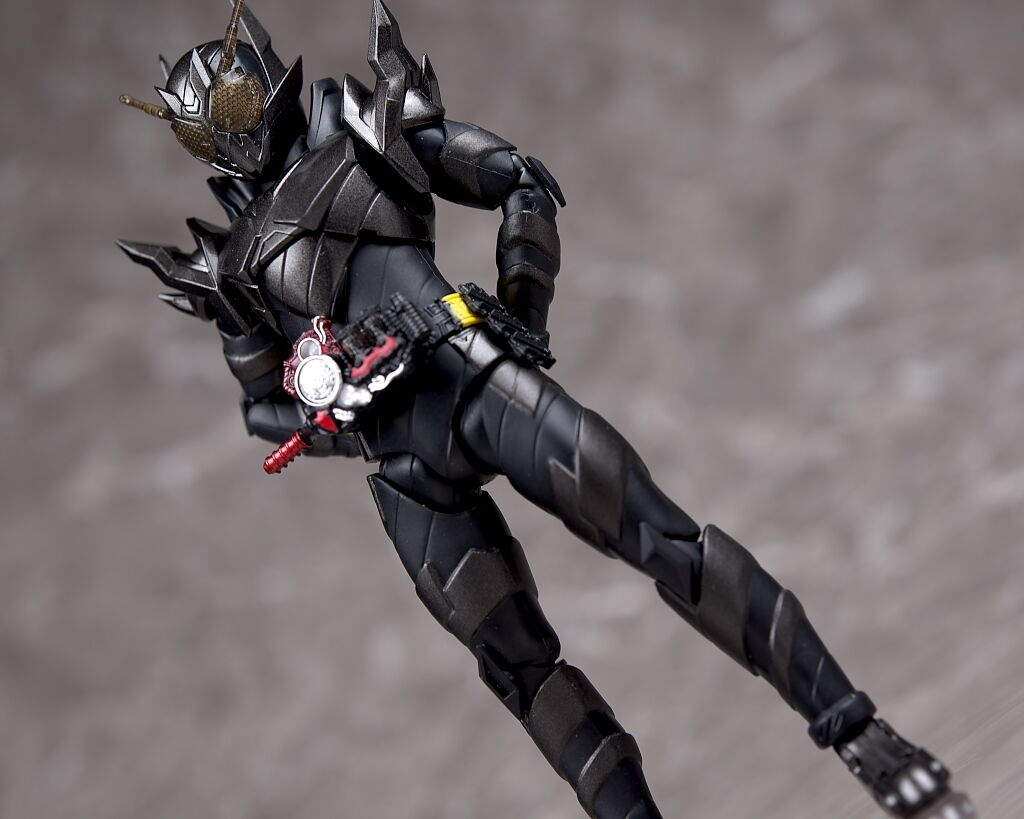 s.h.figuarts 仮面ライダーメタルビルド