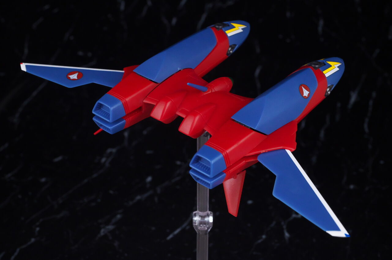 HI-L R ファイヤーバルキリー&サウンドブースター マクロス7」より「HI-METAL R ファイヤーバルキリー」と一緒に