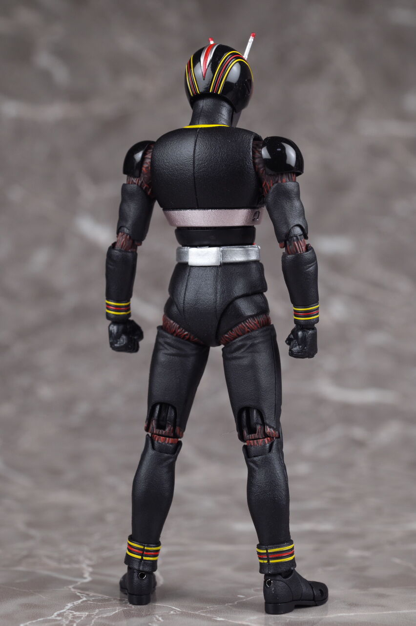 新品 S.H.フィギュアーツ 仮面ライダーBLACK 真骨彫製法 フィギュア