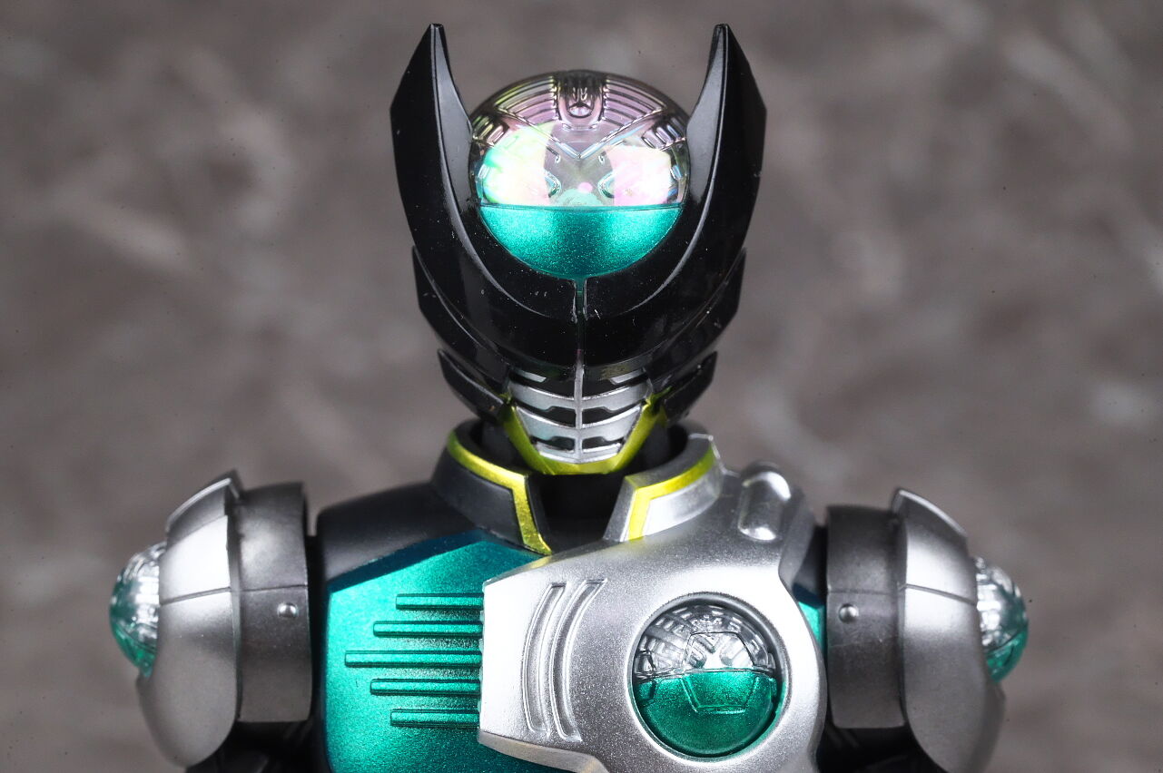 S.H.フィギュアーツ(真骨彫製法) 仮面ライダーバース レビュー : は