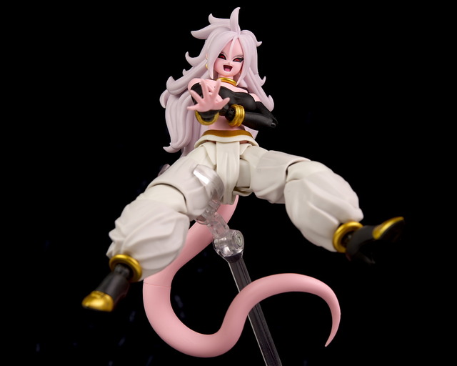 S.H.フィギュアーツ 人造人間21号 S.H.Figuarts」シリーズから「人造人間21号 (白衣)」が登場