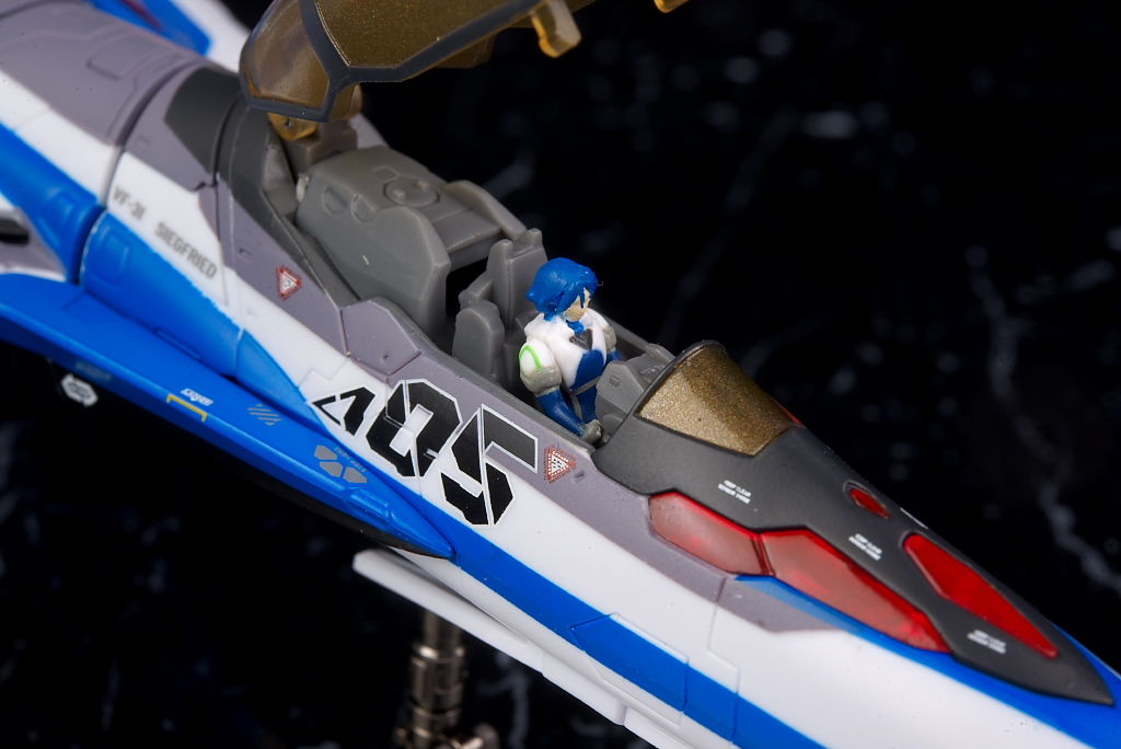 DX超合金 VF-31J ジークフリード(ハヤテ・インメルマン機 DX超合金 VF-31J ジークフリード(ハヤテ・インメルマン機