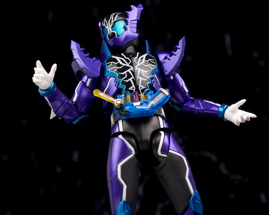 S.H.Figuarts 仮面ライダーローグ