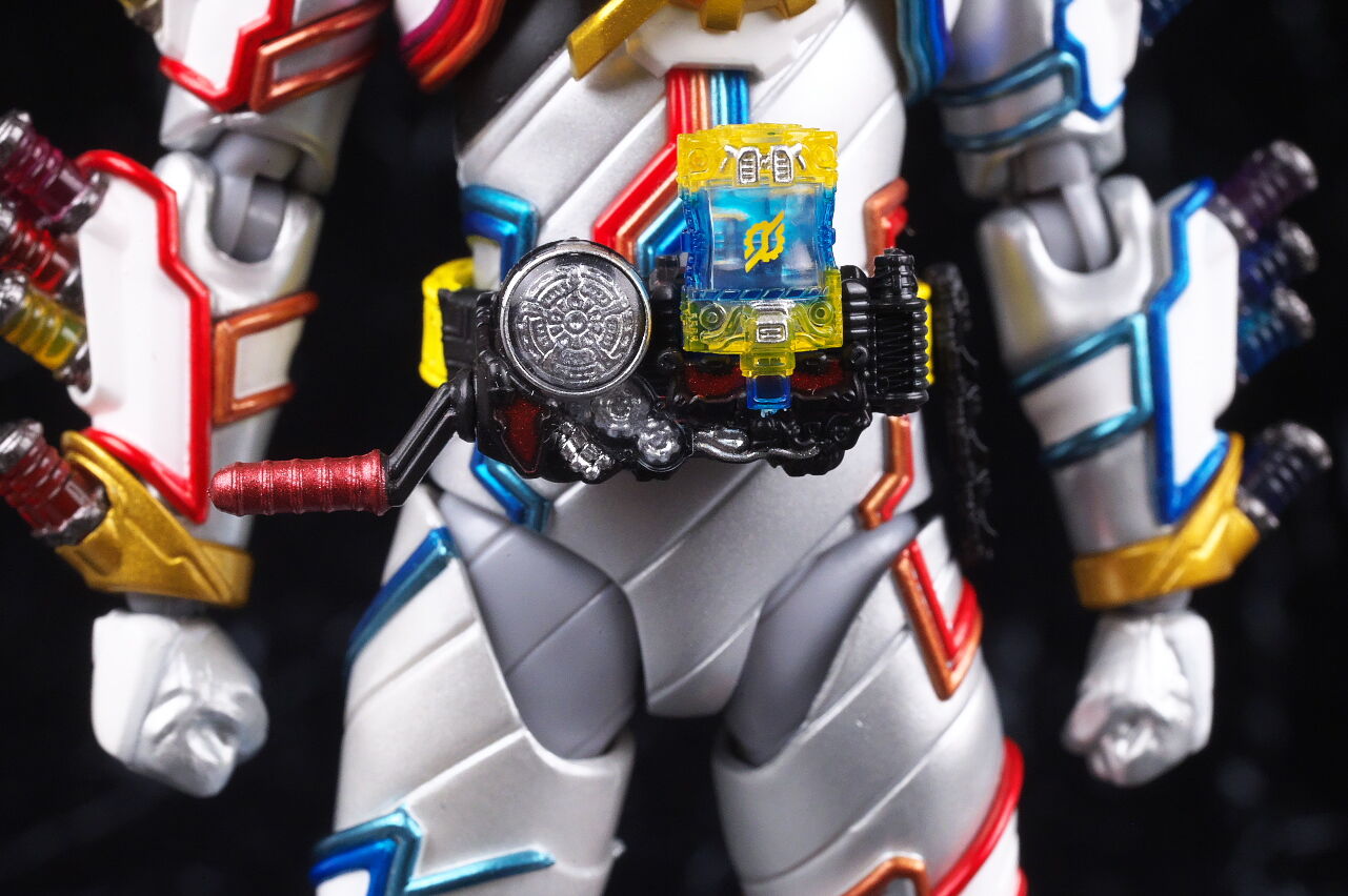 S.H.フィギュアーツ 仮面ライダービルド ジーニアスフォーム