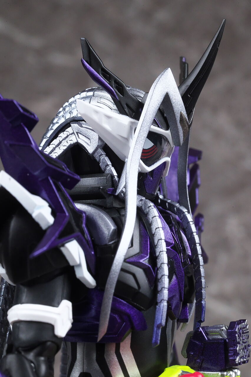 S.H.フィギュアーツ 仮面ライダーゲンム 無双ゲーマー レビュー