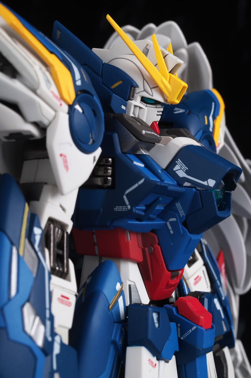 約170mmメタルコンポジット　ウイングガンダムゼロ Noble Color Ver.