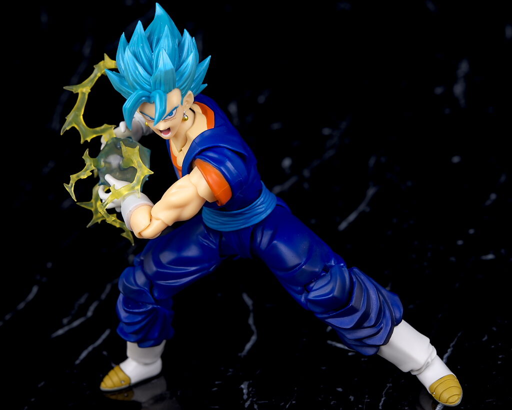 S.H.figuarts スーパーサイヤ人 ゴッドスーパーサイヤ人 ベジット 超