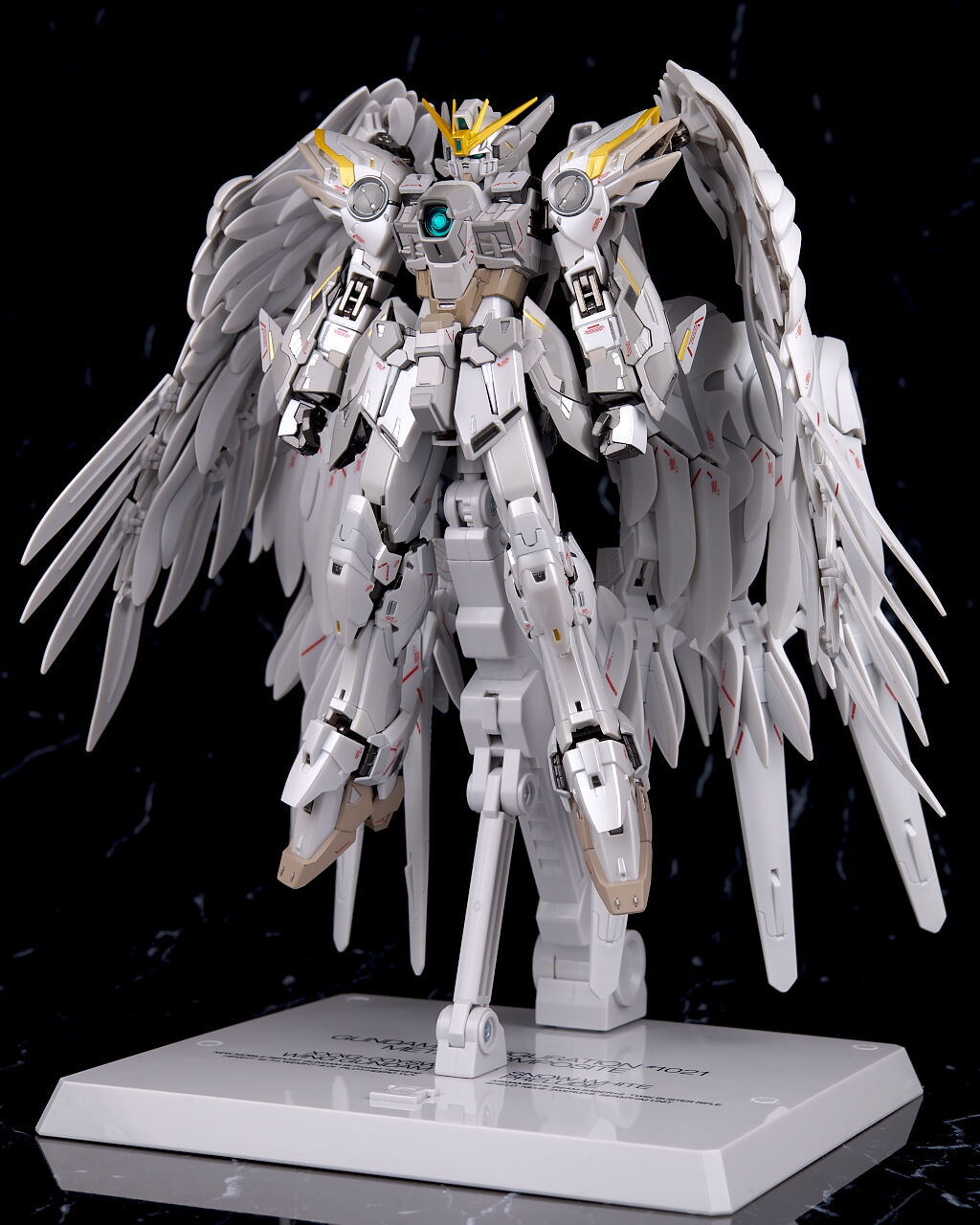 GUNDAM FIX FIGURATION METAL COMPOSITE ウイングガンダムスノー