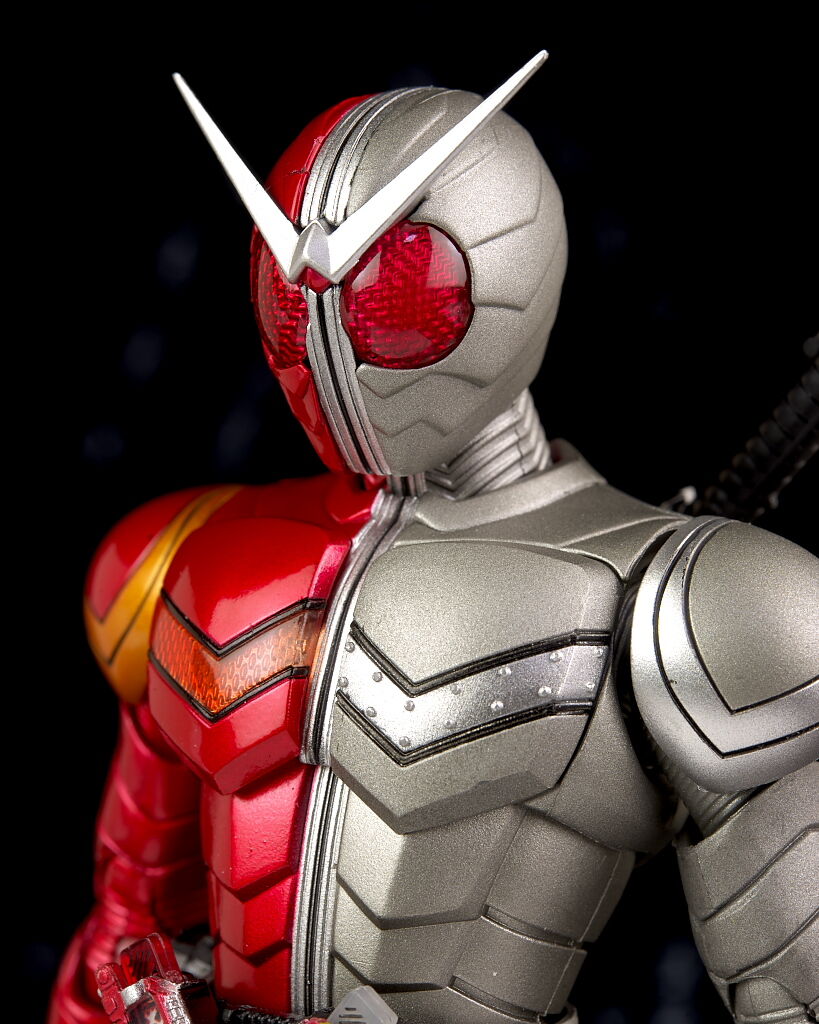 S.H.Figuarts（真骨彫製法）仮面ライダーW ヒートメタル&ルナトリガー