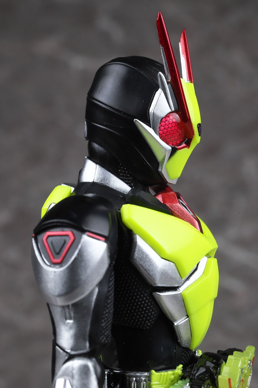 S.H.フィギュアーツ 仮面ライダーゼロツー (イズVer.) レビュー