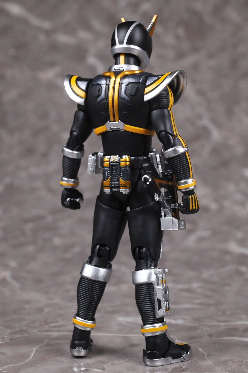 S.H.フィギュアーツ（真骨彫製法） 仮面ライダーカイザ レビュー : は