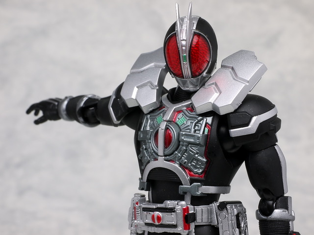 SHF ファイズ アクセル レビュー