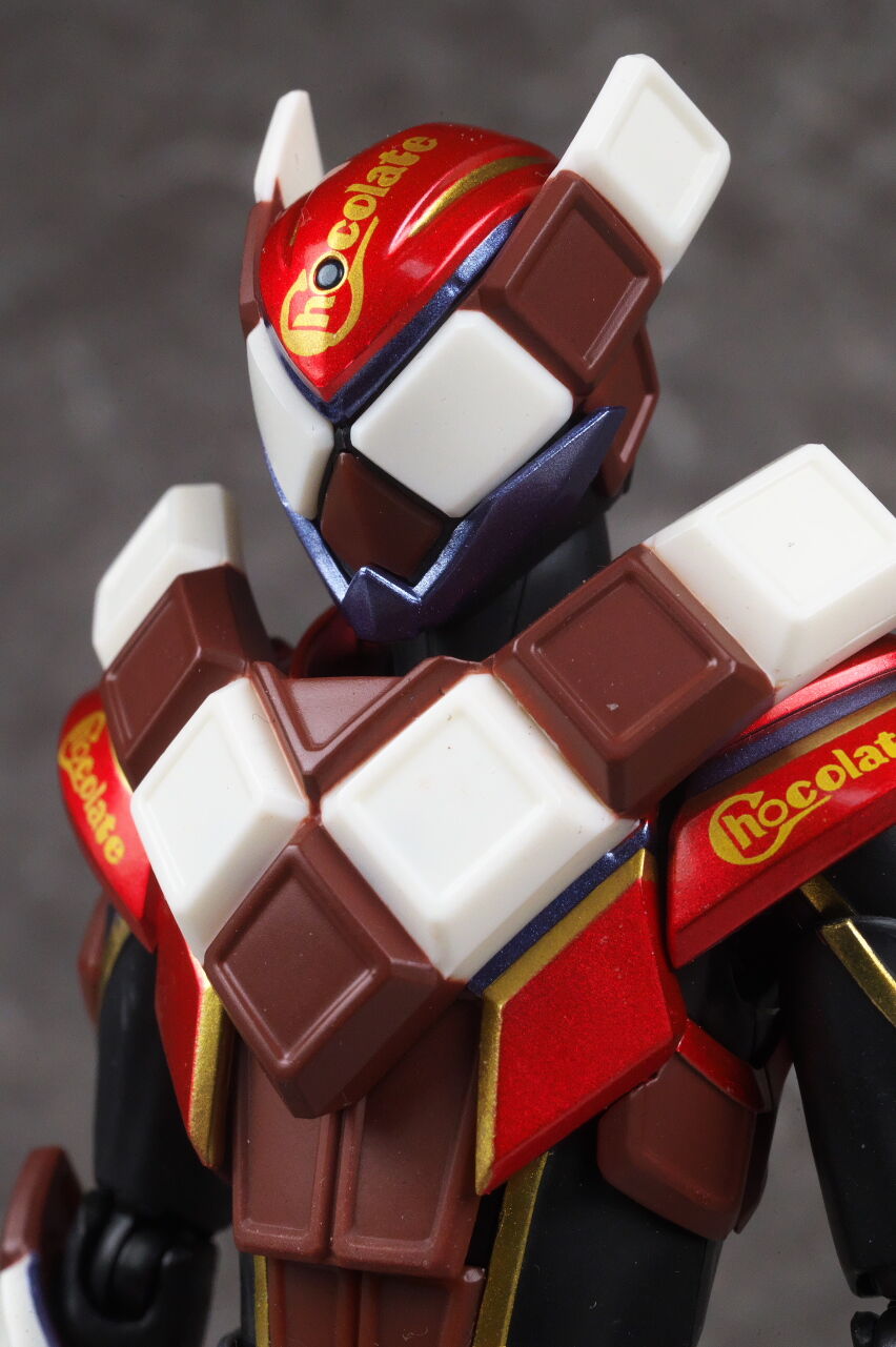 S.H.フィギュアーツ 仮面ライダーヴァレン チョコドンフォーム