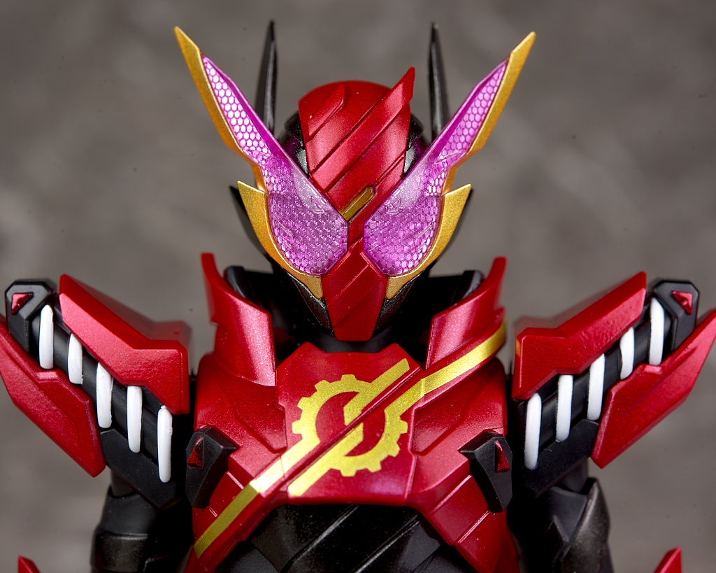 S.H.フィギュアーツ 仮面ライダー ビルド　ラビットラビットフォーム Amazon | S.H.Figuarts 仮面ライダービルド ラビットラビット