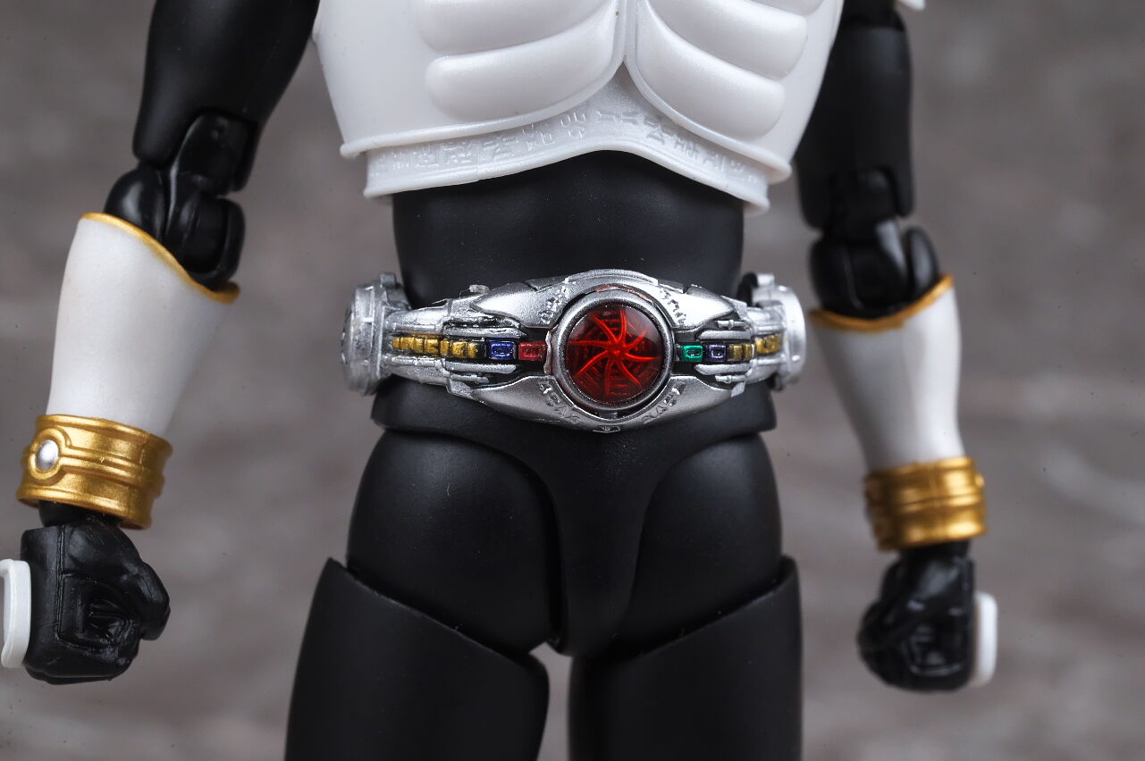 S.H.フィギュアーツ（真骨彫製法） 仮面ライダークウガ