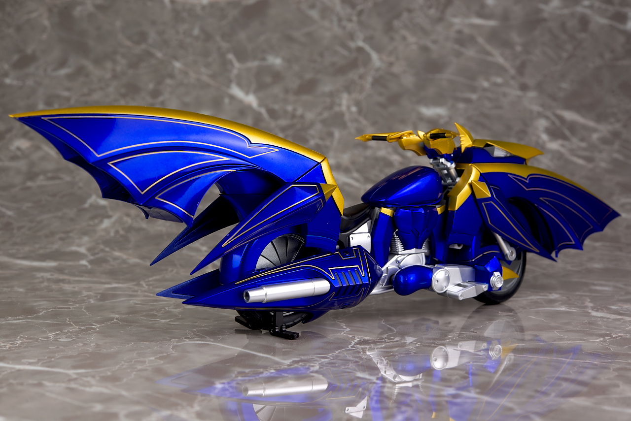 SHFiguarts龍騎サバイブ＆ドラグランザー ナイトサバイブ＆ダークレイダー S.H.Figuarts 仮面ライダーナイトサバイブ＆ダークレイダー