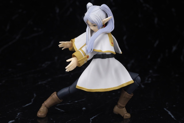 转日站评测 BANDAI 24年5月: S.H.Figuarts <葬送的芙莉莲> 芙莉莲