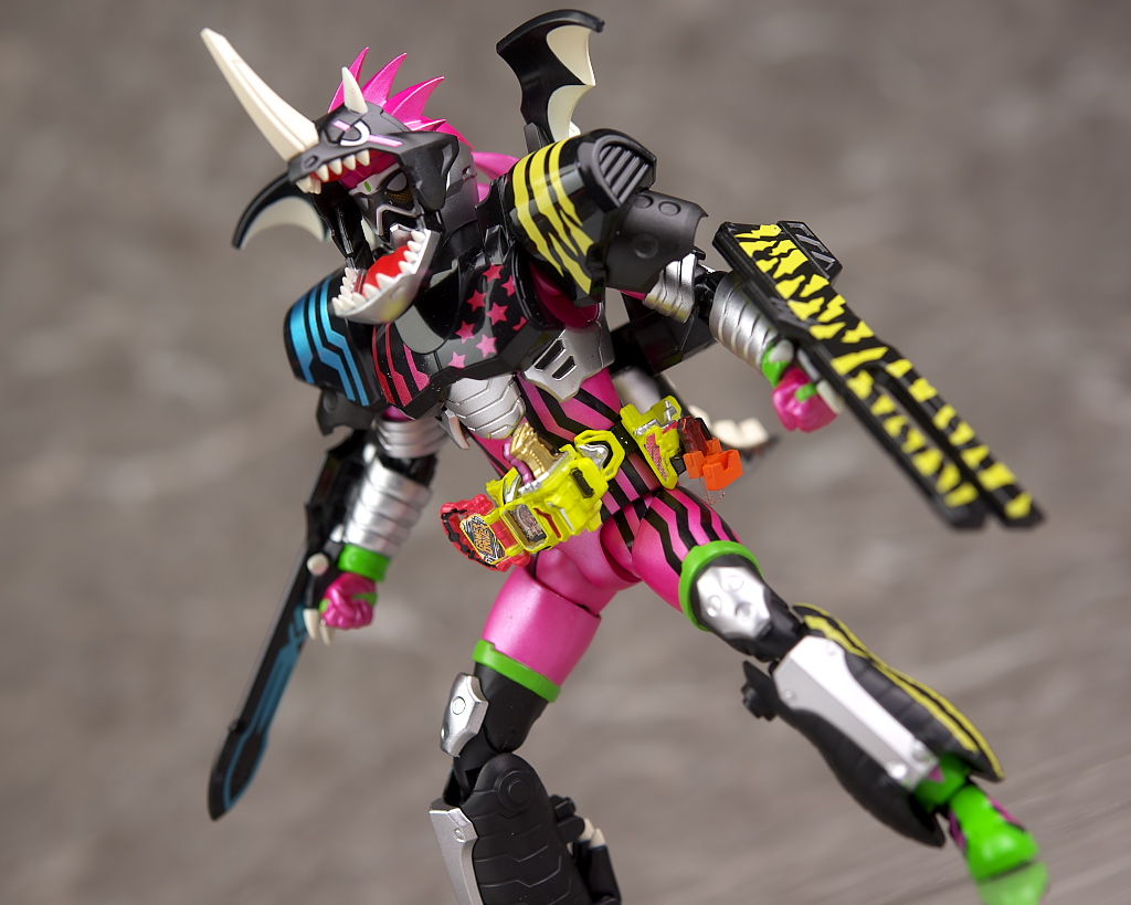 Amazon.com: Bandai Tamashii Nations S.H. Figuarts Kamen