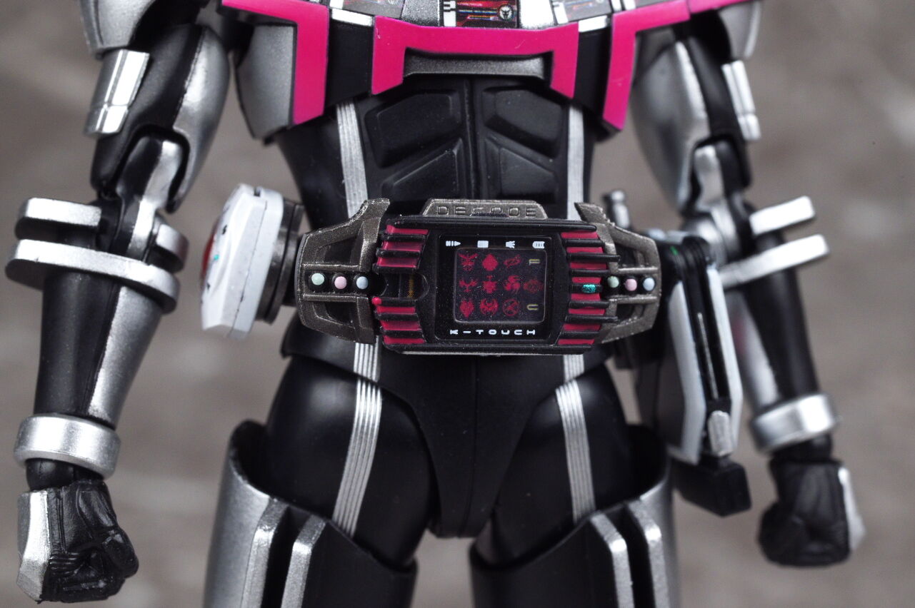 S.H.フィギュアーツ (真骨彫製法) 仮面ライダーディケイド S.H.フィギュアーツ (真骨彫製法) 仮面ライダーディケイド