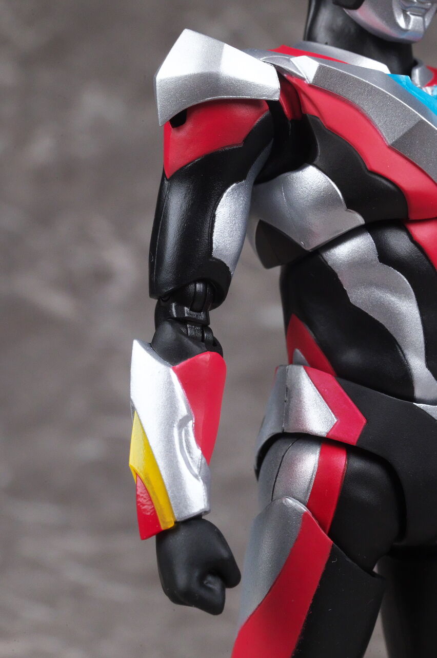 フィギュアーツ　ウルトラマンビクトリー　ニュージェネレーションスターズver. backend=imagemagick;version=1;