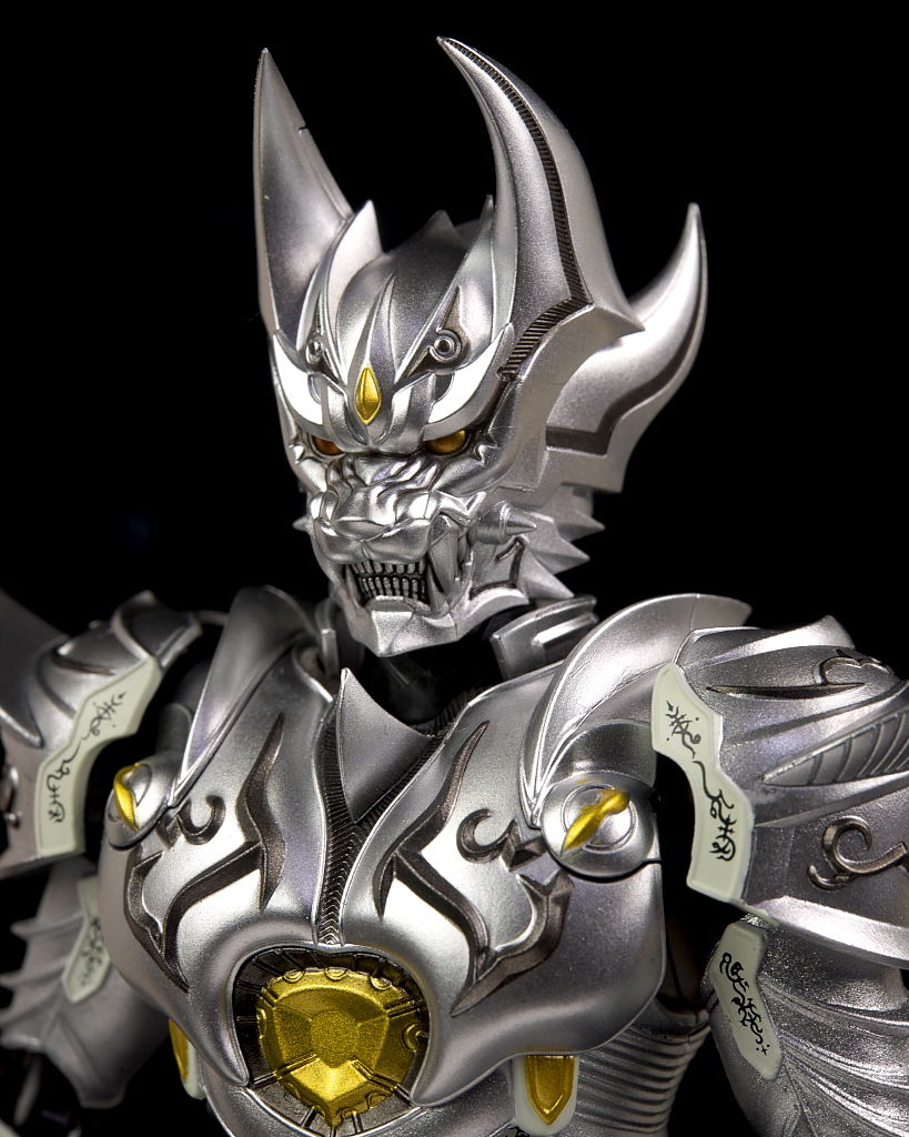 S.H.フィギュアーツ （真骨彫製法） 銀牙騎士ゼロ レビュー : は