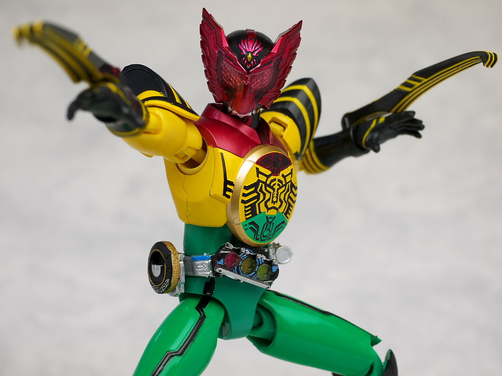 S.H.Figuarts（真骨彫製法）仮面ライダーオーズ スーパータトバ コンボ