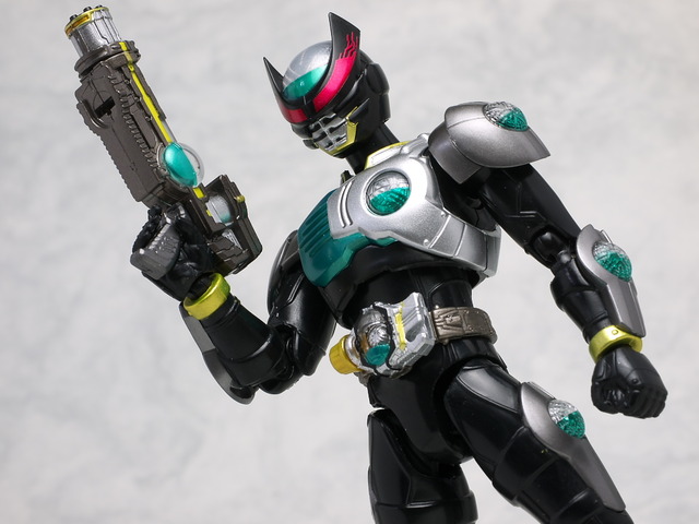 フィギュアーツ バース レビュー