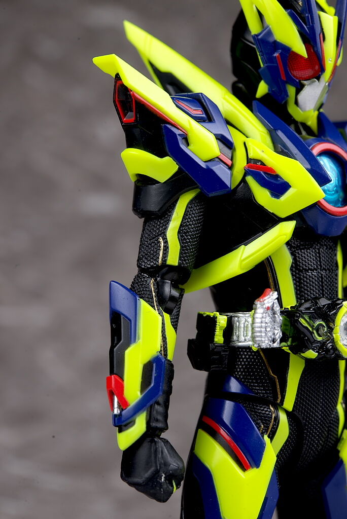 S.H.フィギュアーツ 仮面ライダーゼロワン シャイニングアサルト