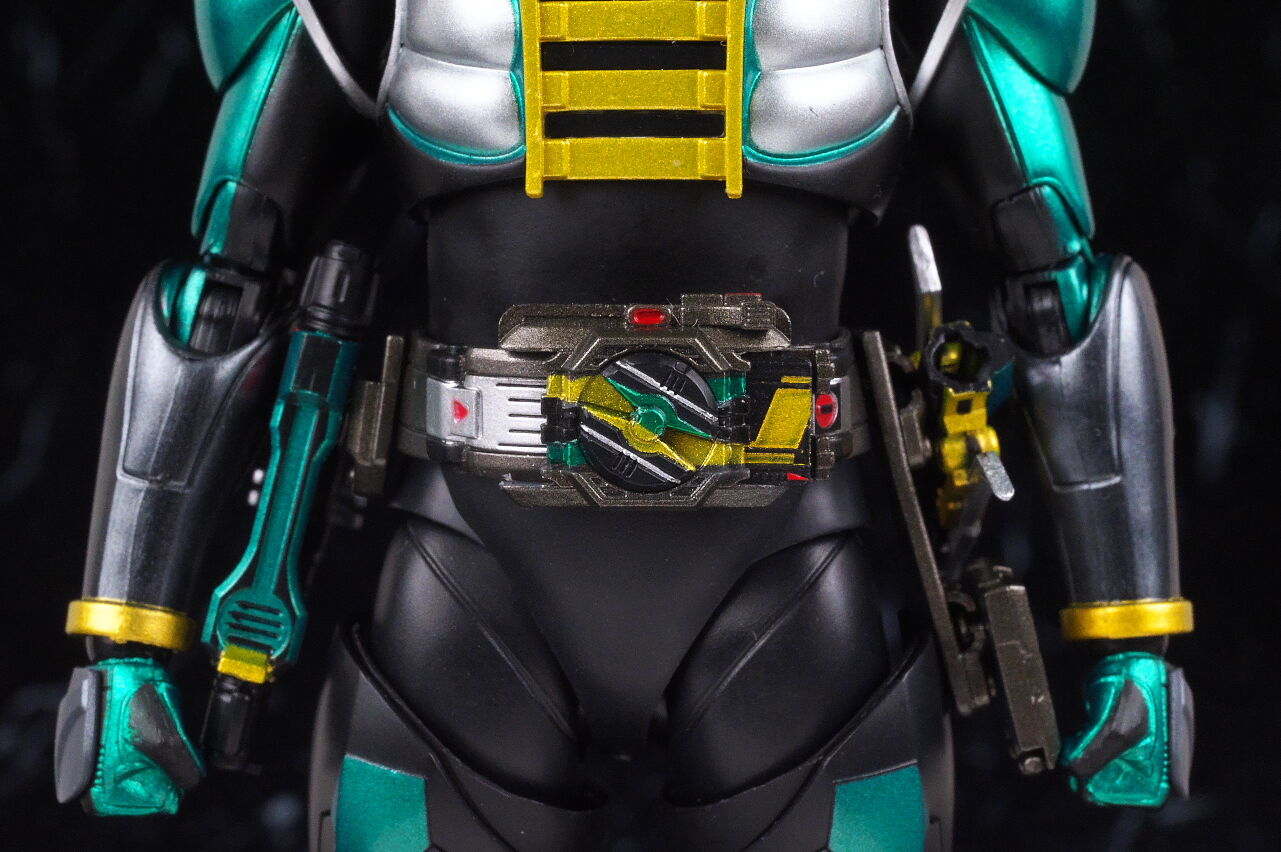 SHフィギュアーツ　真骨彫製法　仮面ライダーゼロノス （アルタイルフォーム） S.H.Figuarts（真骨彫製法） 仮面ライダーゼロノス アルタイル