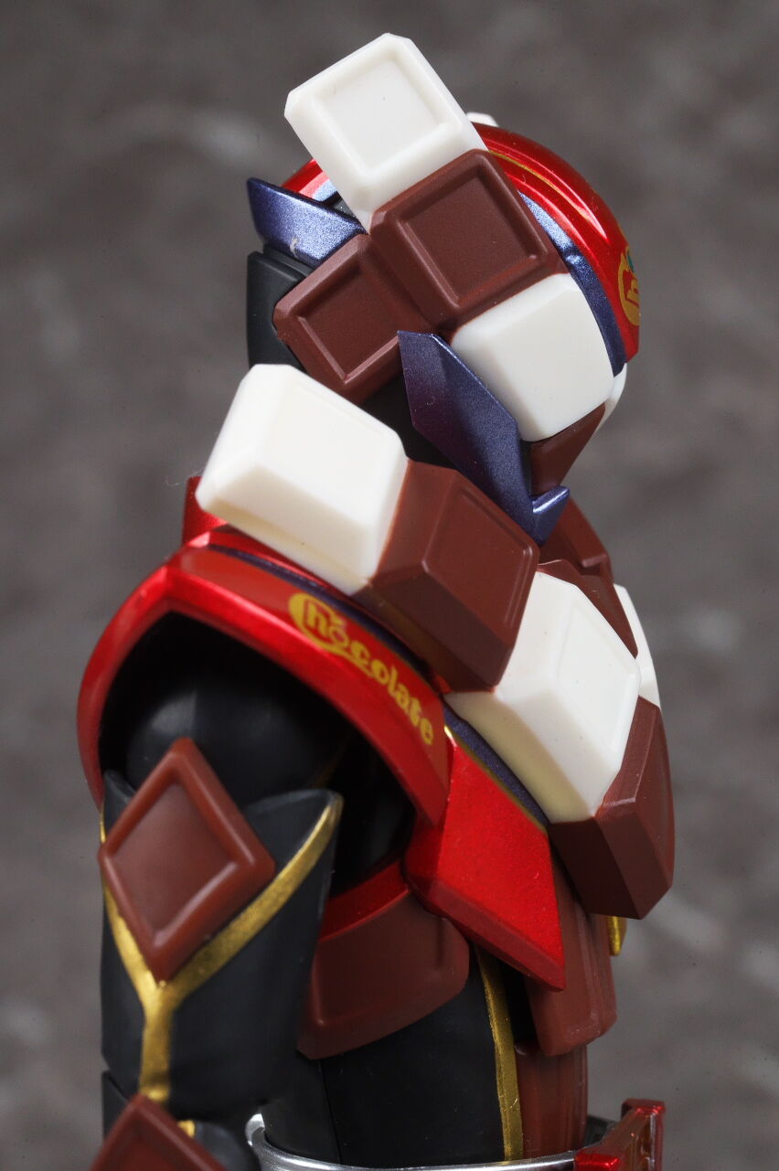 s.h.フィギュアーツ　仮面ライダーヴァレン　チョコドンフォーム　ガヴ S.H.フィギュアーツ S.H.Figuarts 仮面ライダーヴァレン チョコ